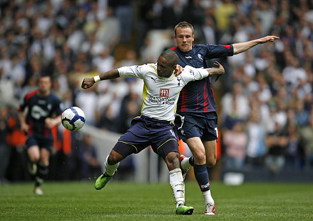 行着细致的 行着细致的